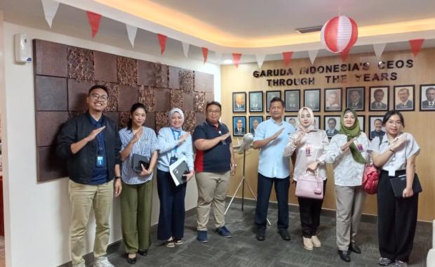 With PT Garuda Indonesia (Persero) Tbk Management