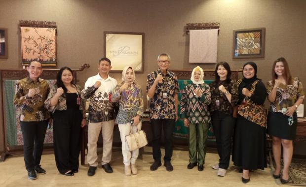 With The Solo Paragon Mall & Hotel Management